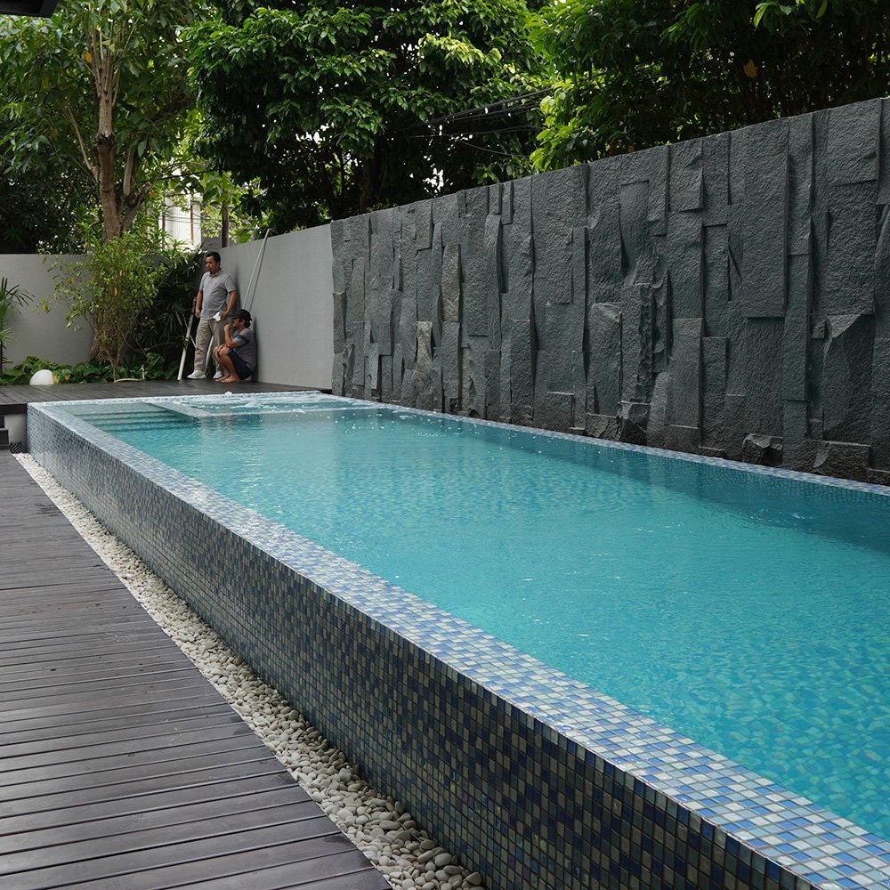 Kolam Renang Infinity