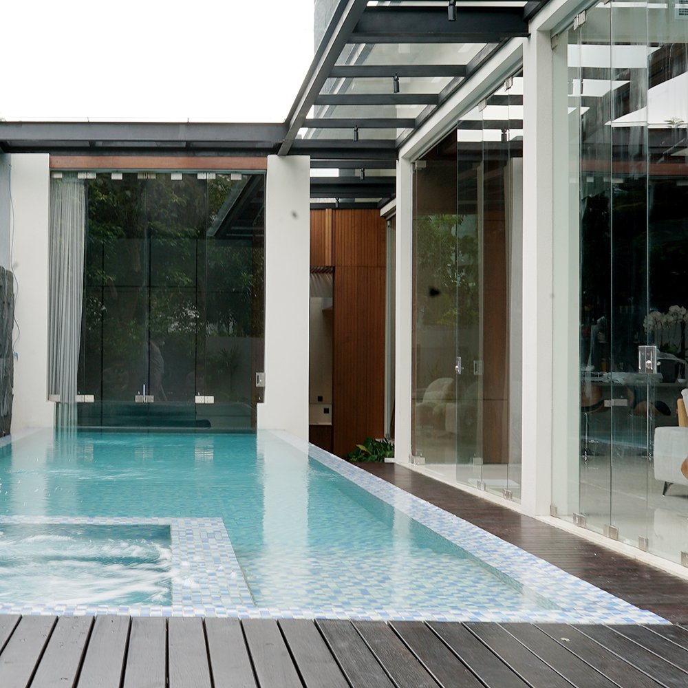 KOLAM RENANG HOTEL